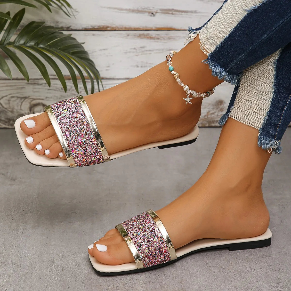 New Flat Fashion Elegant Slip on Lightweight Comfortable Slides