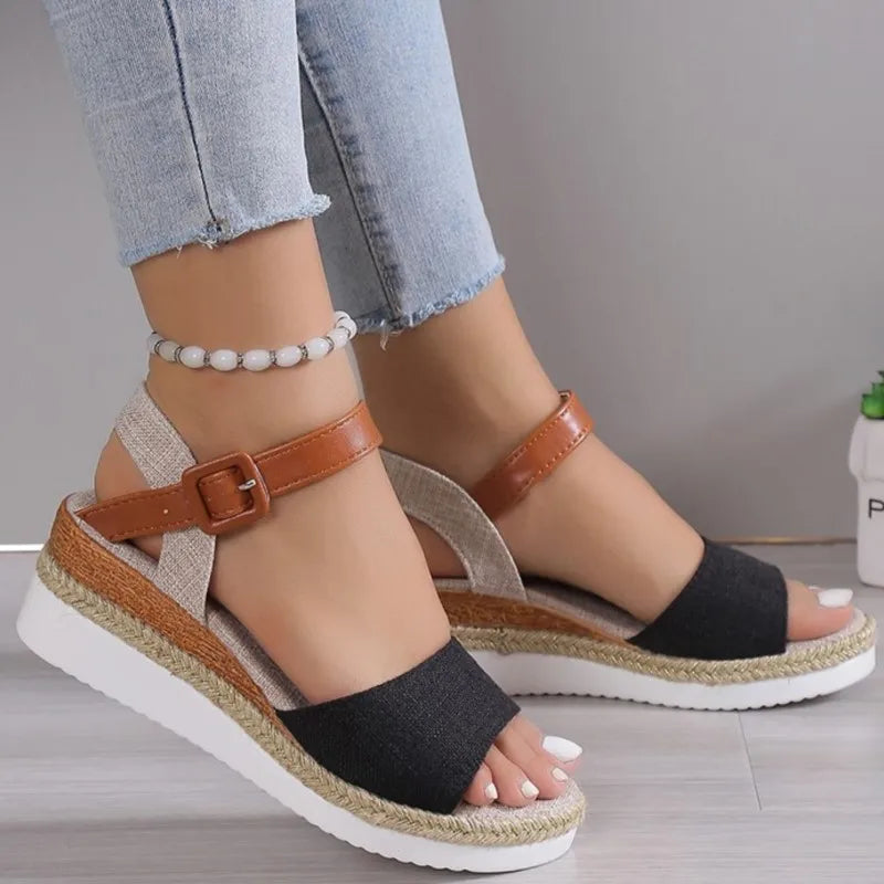 Summer Non-Slip Wedge Sandals .