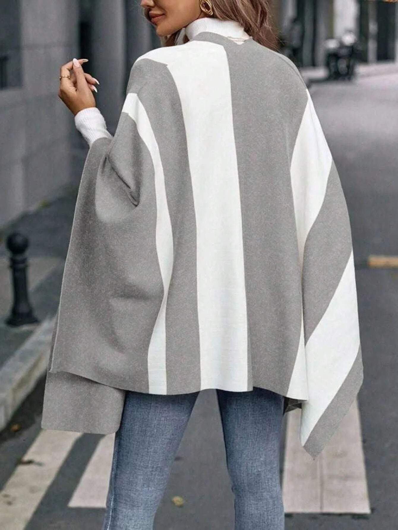 New Poncho Luxury Winter Warm And Fashionable Comfortable luxury designer Poncho/Shawl .