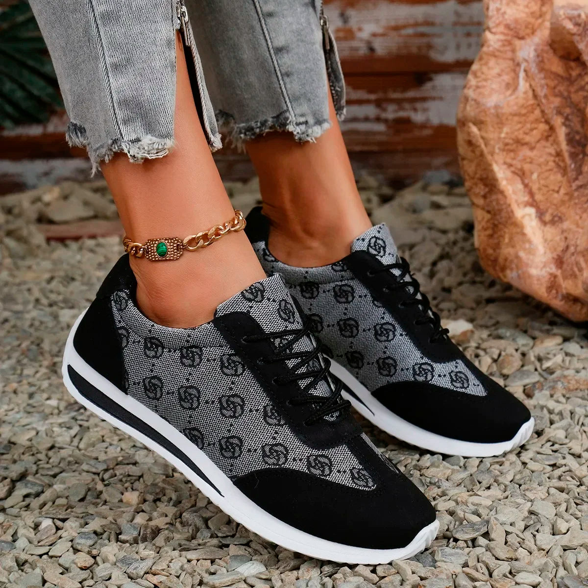 Women Sneakers Spring Autumn Fashion Outdoor Versatile Women Casual Comfortable Lace Up Walking Shoe