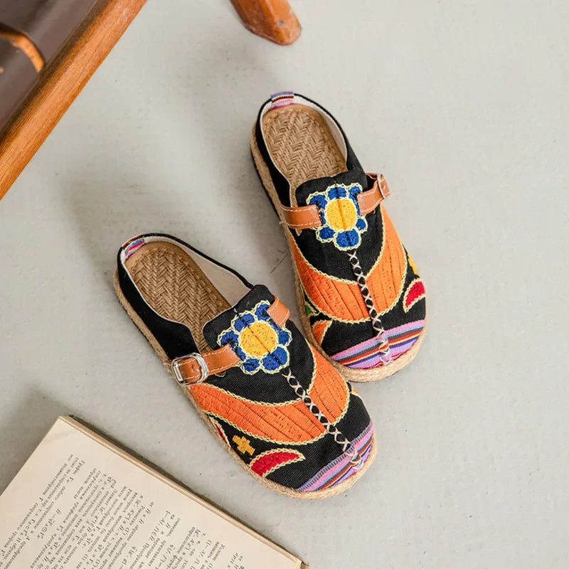 New Women's Embroidered Flat Bottom Casual Element Fabric round Toe Retro Style Comfortable Summer Shoes
