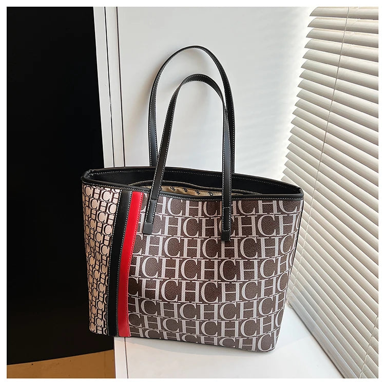 Elegant Vegan Leather Messenger Bag - Classic Paris Hobo Style