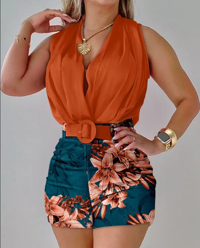 Summer Ladies Two Piece Fashion Sleeveless Halter And Printed Short Shorts. S-2x