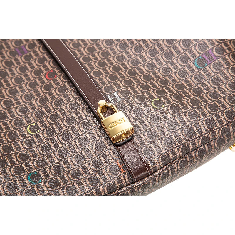 Monogrammed Designed Classic Style Small Metal Accessories Exquisite Workmanship Large Capacity Bag