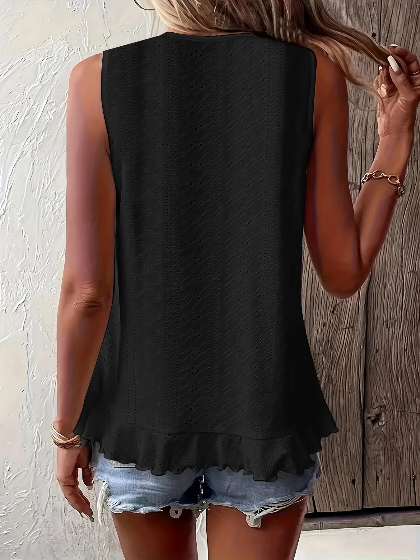 New 2025 Spring Summer Elegant Plus-Size Round Neck Sleeveless Top Solid Color with Lace Details and Irregular Ruffled Hem . 1X-5X