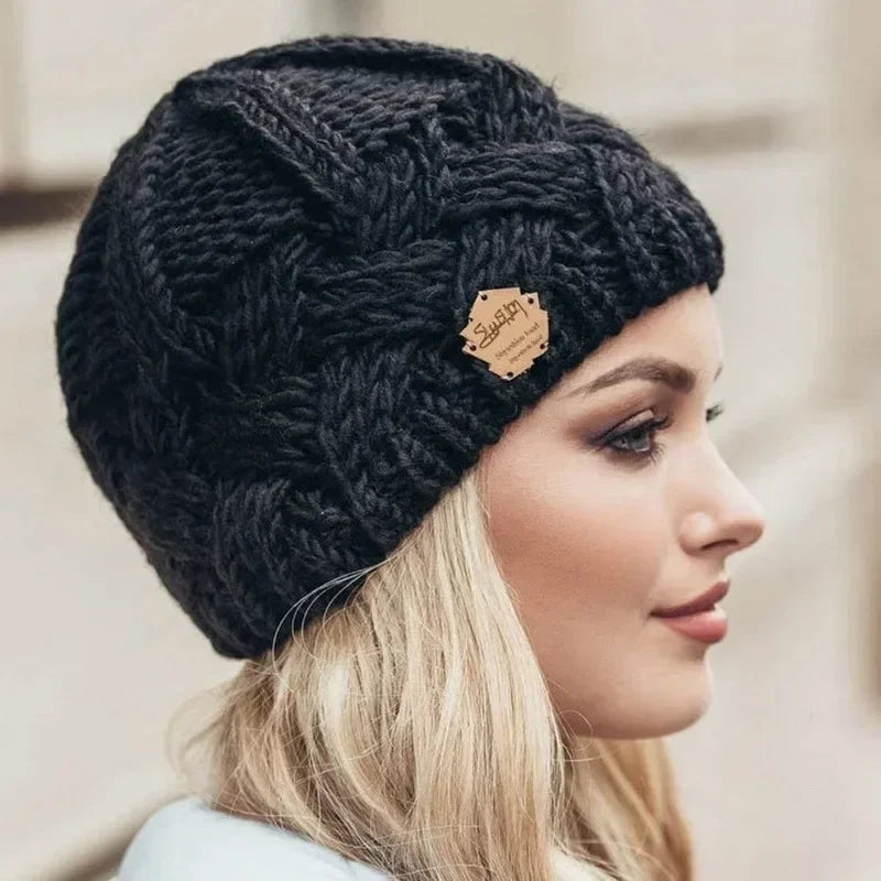 Women's Knitted Winter Beanie - Thick Warm Outdoor Streetwear Hat