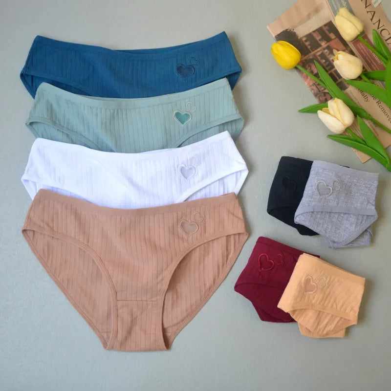 quality Ladies 3-pcs Panties Mid-Waist Briefs Soft Cotton