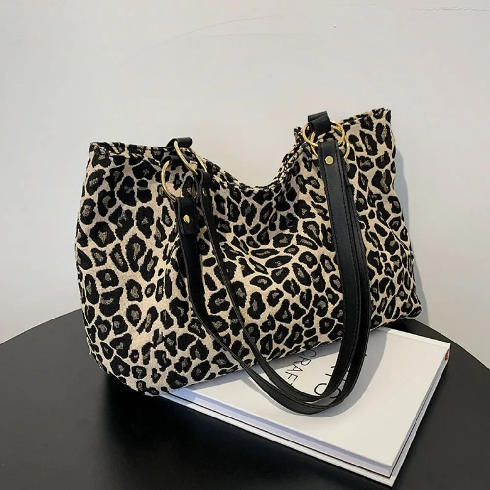 New Fashion Tote Bag Shopping and Travel Canvas Popular Handbag Large Capacity Leopard Shoulder Bag
