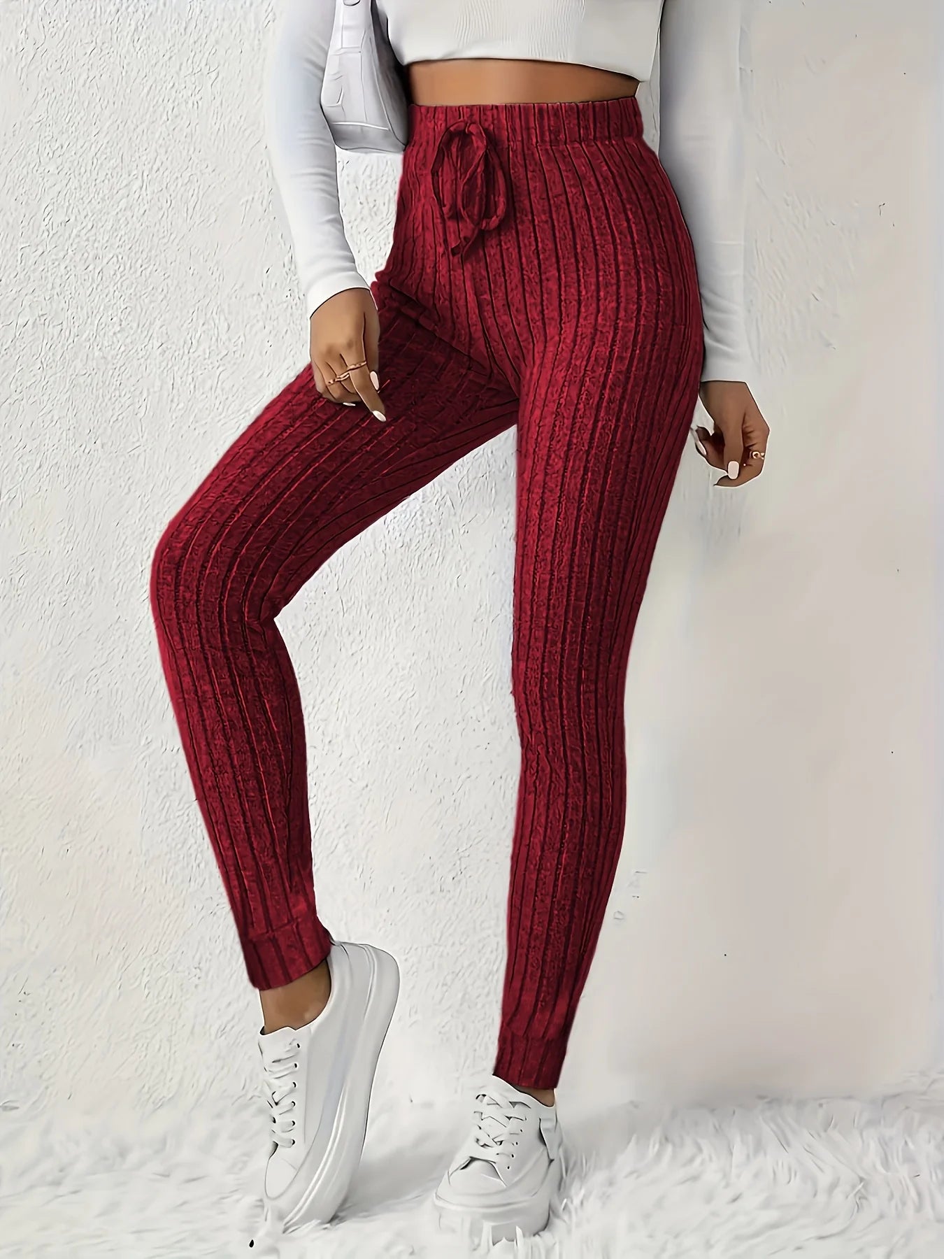 Women's straight-leg slim-fit pants with a tightened waistband and tapered leg design, comfortable and fashionable everyday wear. XS-2X
