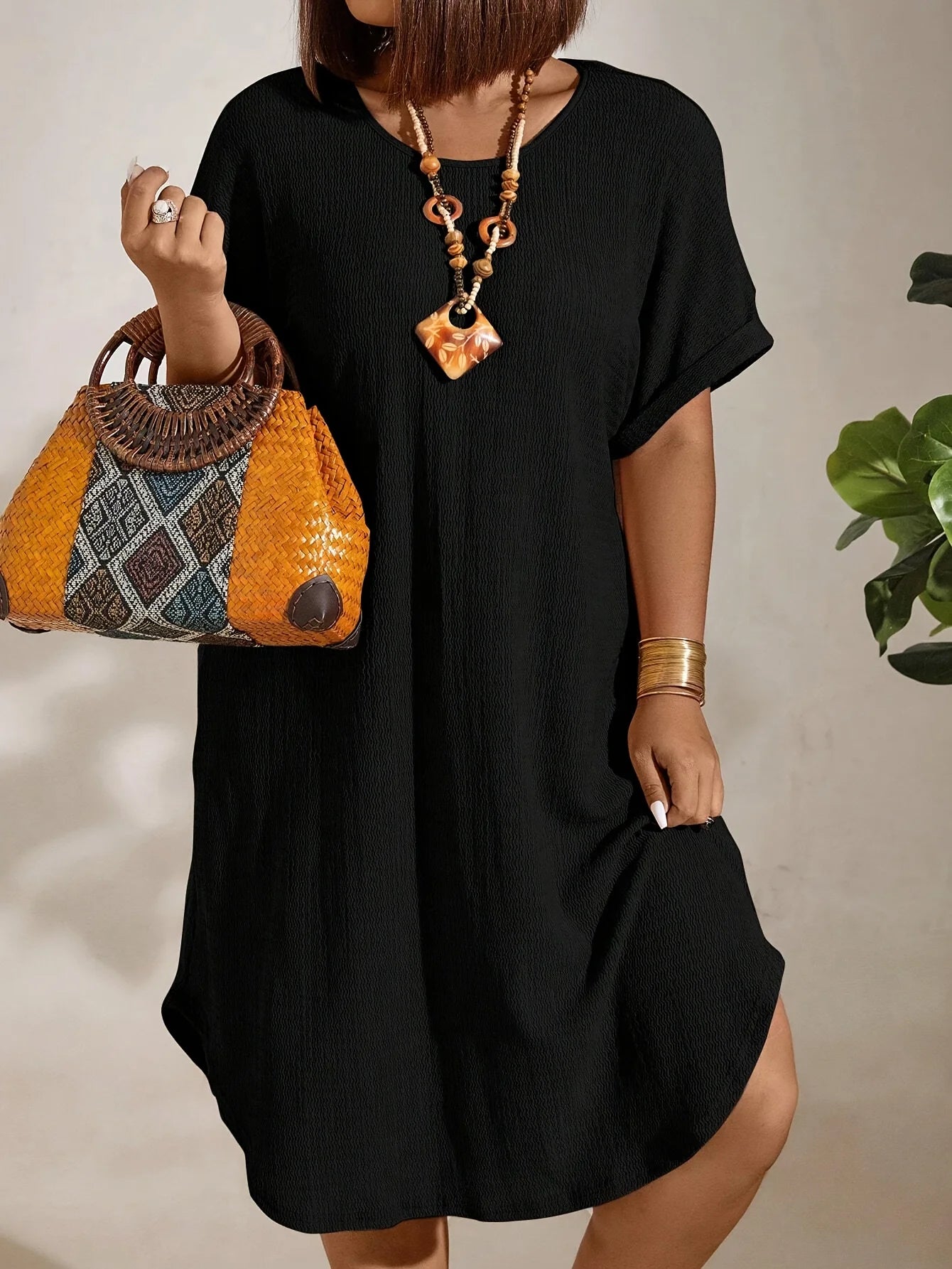 Plus size women's crew neck dress. Xl-5X