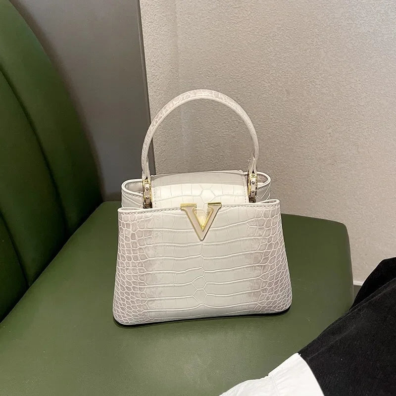 High-end Crocodile Pattern Genuine Leather Women's Fashionable Versatile Luxury Light weight Bag