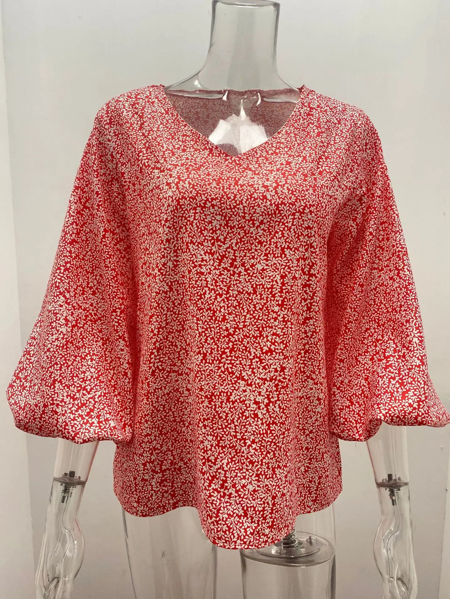 New European V-neck Printed Lantern Sleeve Top. S-3X