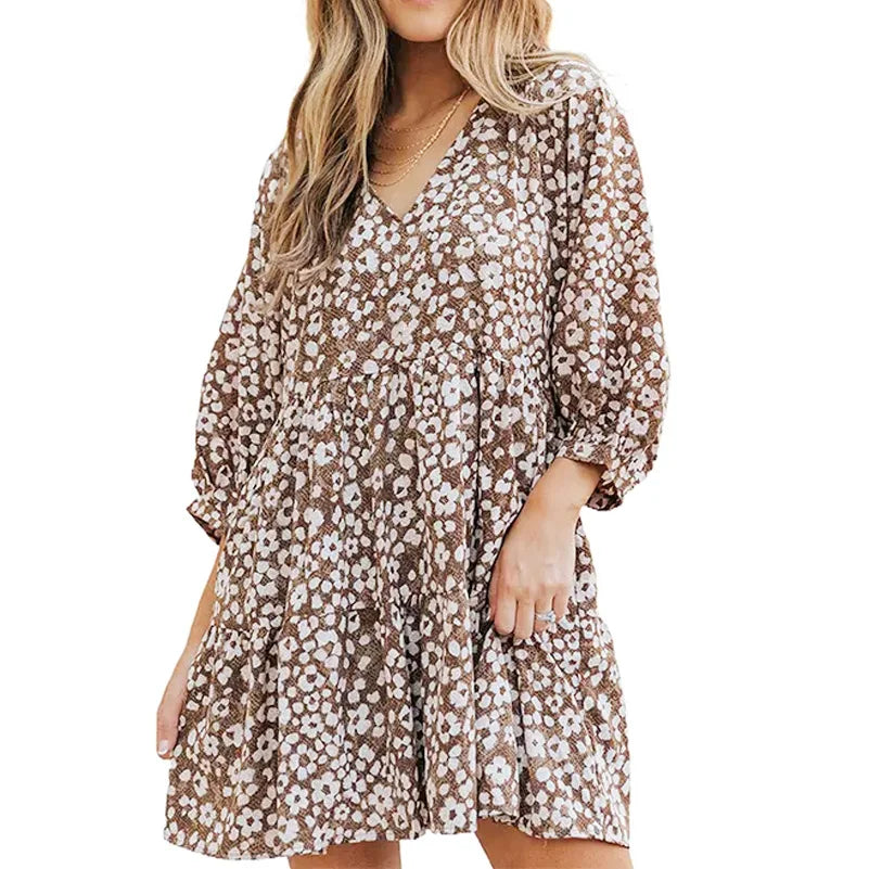 Plus size women's bohemian dress, knee length floral print lantern sleeves V-neck loose dress