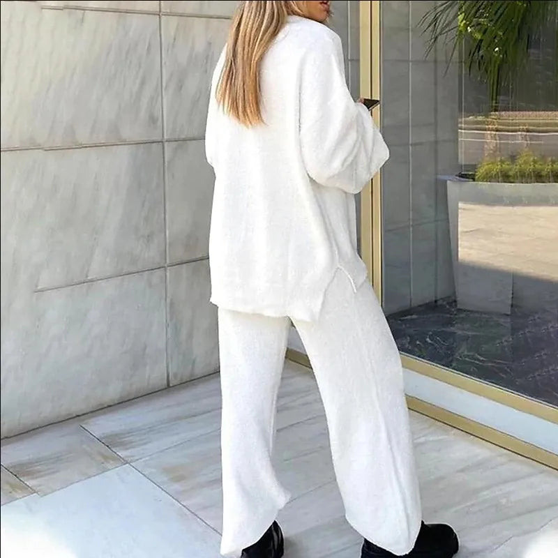 Women's Two-Piece Comfortable Casual V-Neck Long Sleeve Pullover And Pants.