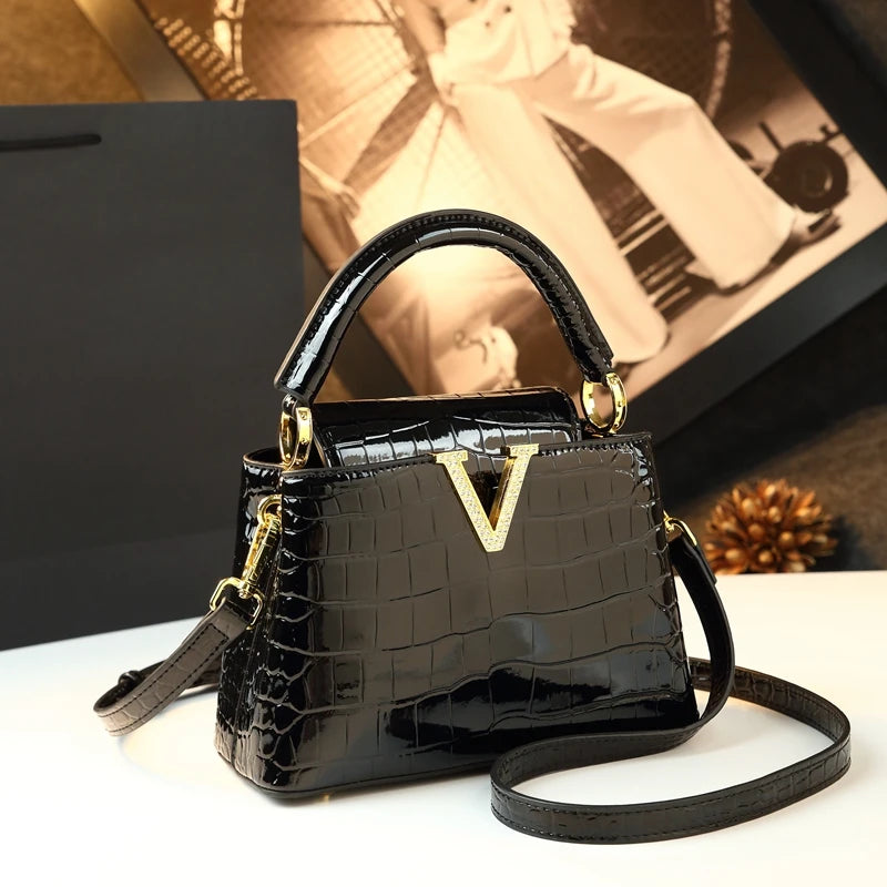 2025 New Crocodile Pattern Leather Women Handbags Luxury Fashion Small Shoulder Messenger Bag Portable Crossbody Shell Bags