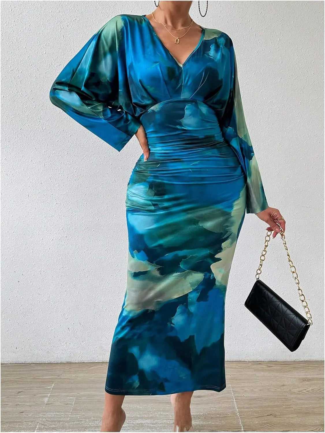 New V-neck pleated ladies sexy slim European style trendy long dress. S-XL
