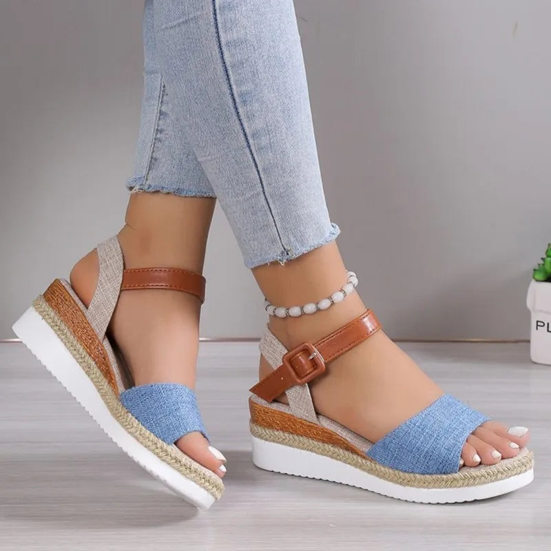 Summer Non-Slip Wedge Sandals .