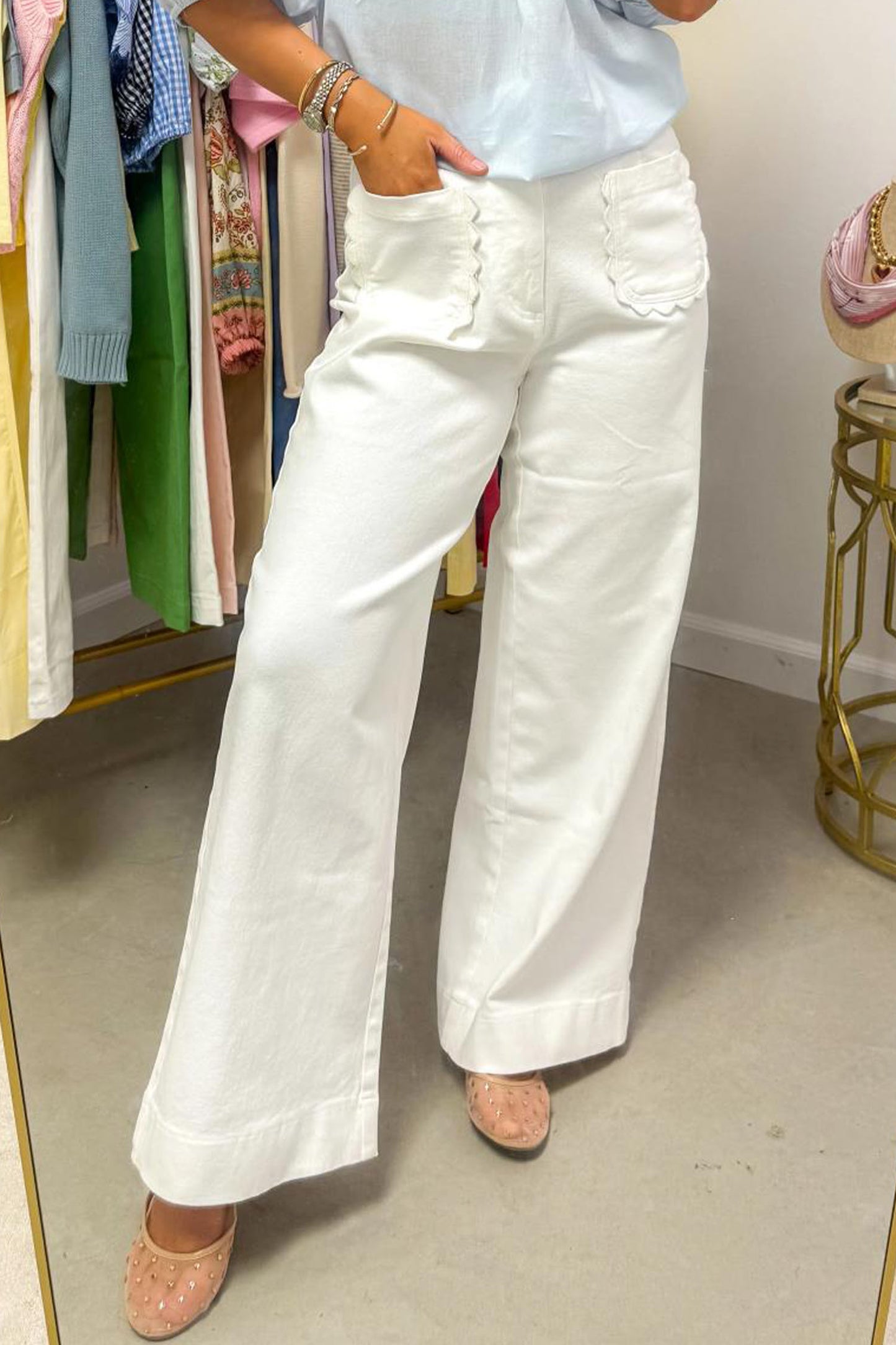 Womens Relaxed Fit Jeans with Pockets Size 4–16