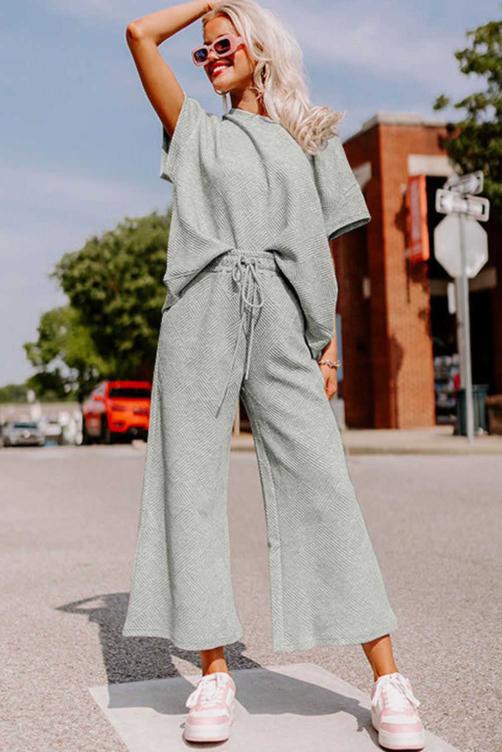 Loose Fit Textured Tee & Drawstring Pants Set Women S–2XL