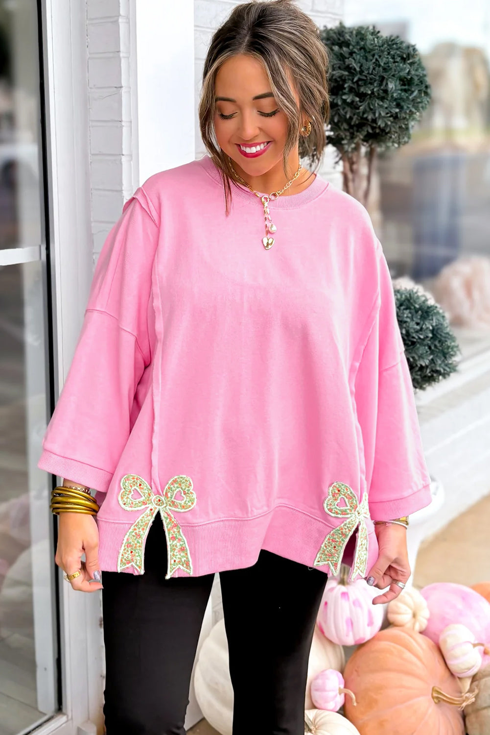Floral Bow Patch Baggy Sweatshirt in Pink
