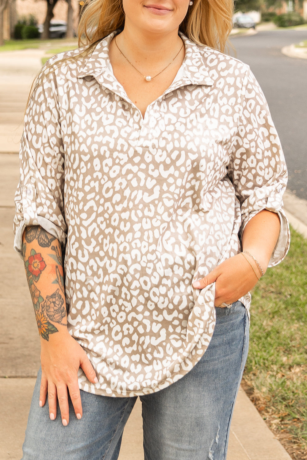 Leopard Print Tab Sleeve V-Neck Top | Plus Size | Light Taupe | 1X–4X