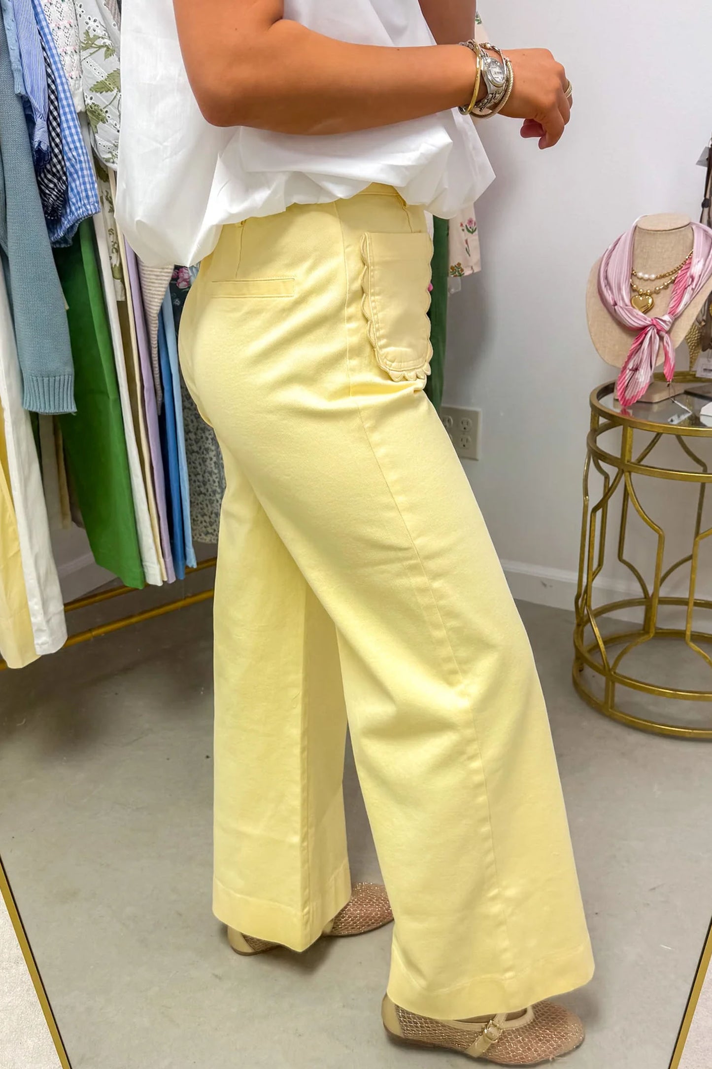 Womens Relaxed Fit Jeans with Pockets Size 4–16