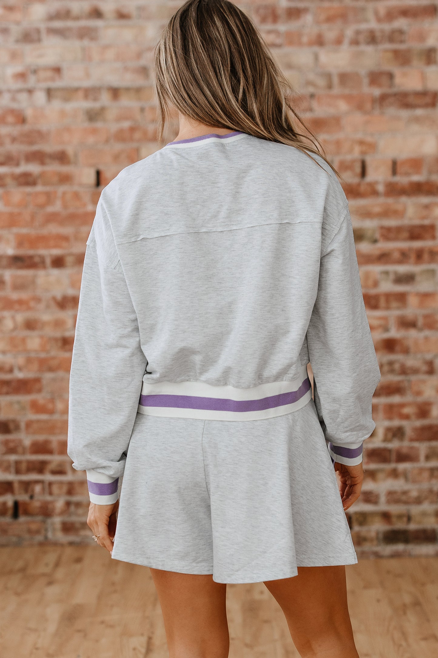 Light Grey Contrast Striped Bands Cropped Pullover Athletic Short Set