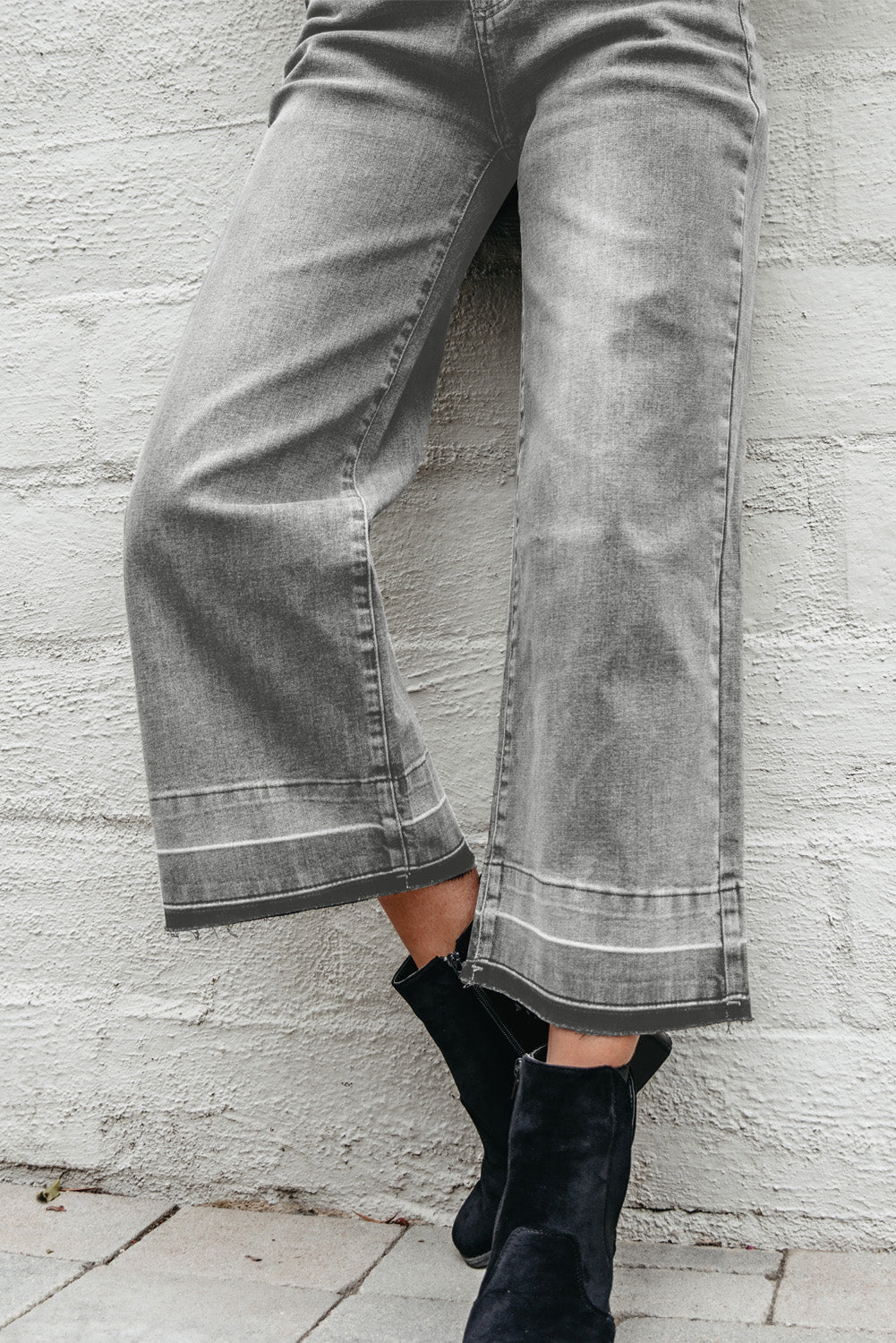 Gray Raw Hem Straight Leg High Waist Cropped Jeans
