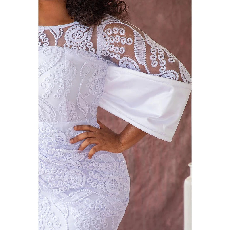 Plus Size Women's Round Neck Lace Mid-length Fashion Dress