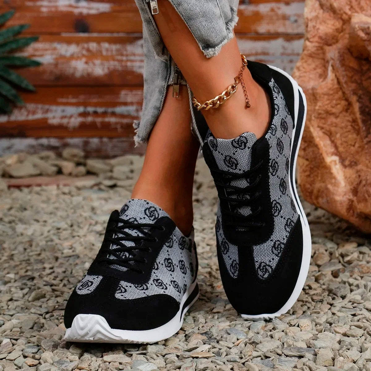 Women Sneakers Spring Autumn Fashion Outdoor Versatile Women Casual Comfortable Lace Up Walking Shoe