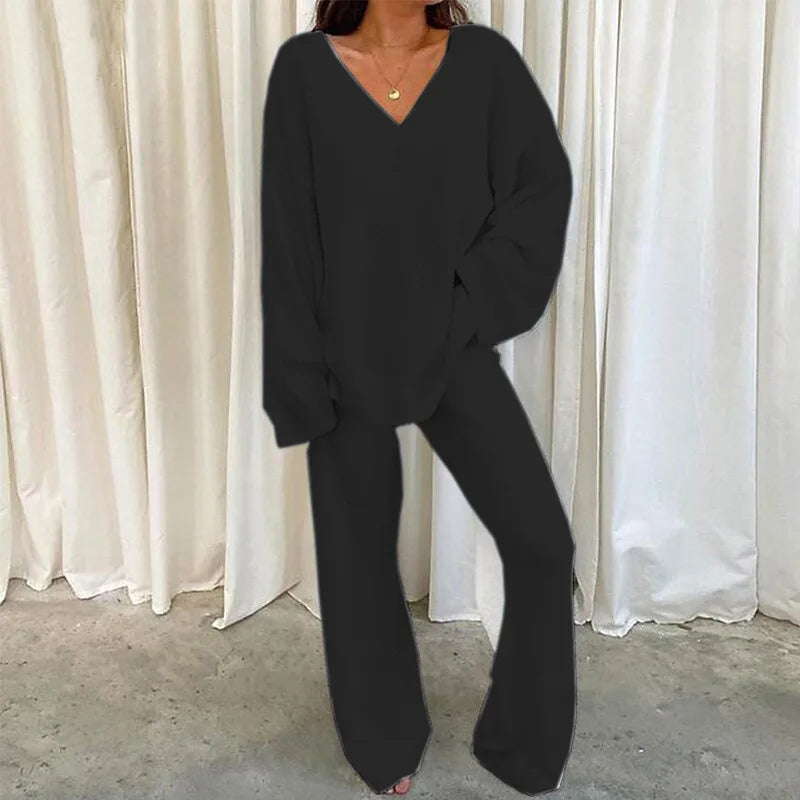 Women's Two-Piece Comfortable Casual V-Neck Long Sleeve Pullover And Pants.