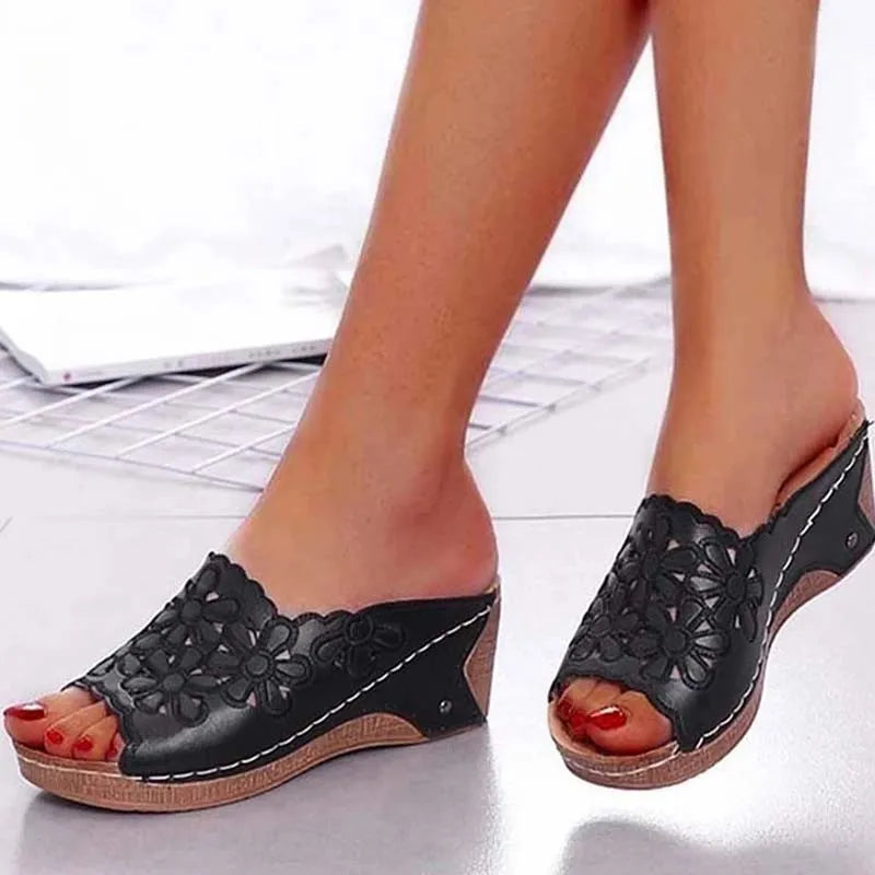 Women Sandals Summer Outdoor Walking Shoes Slip On Wedge Retro Sandal.  36-43