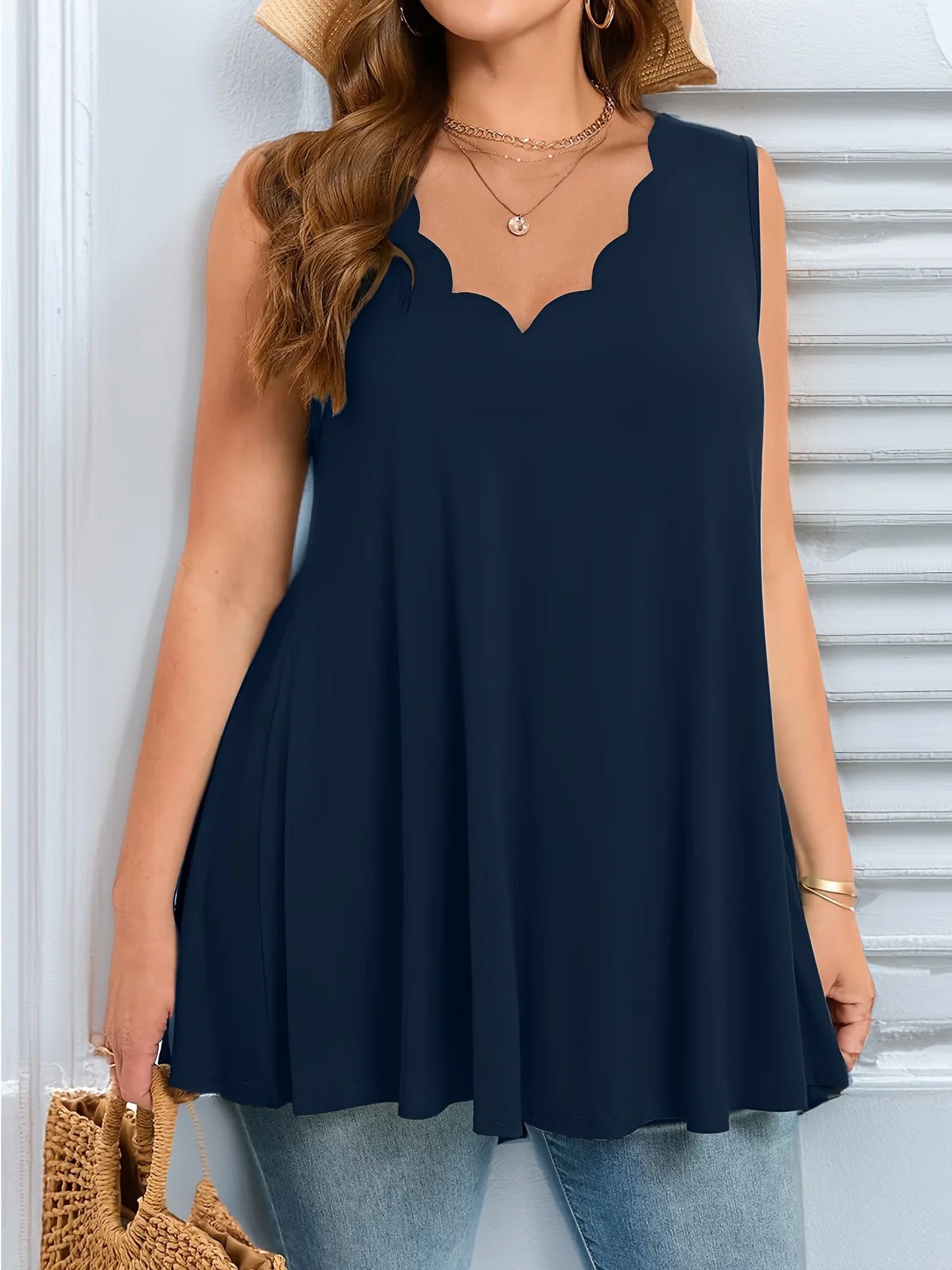 Plus Size Sleeveless Scalloped Hem Tunic Top for Women Casual Loose Fit Summer Blouse Lightweight and Breathable