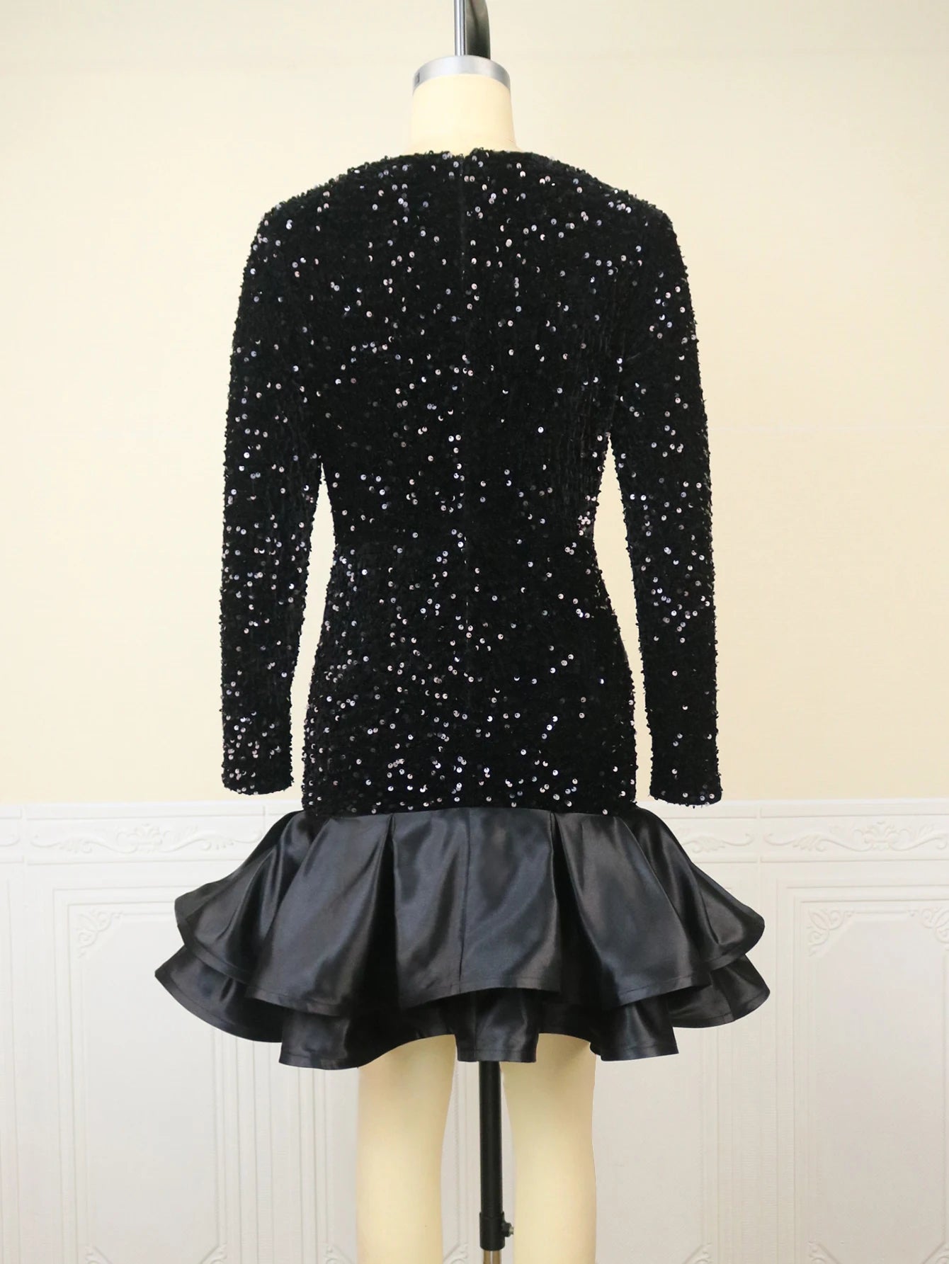Plus Size Sexy Sequin Dress Black Velvet Deep V Neck Ruffle Shiny ladies Dress