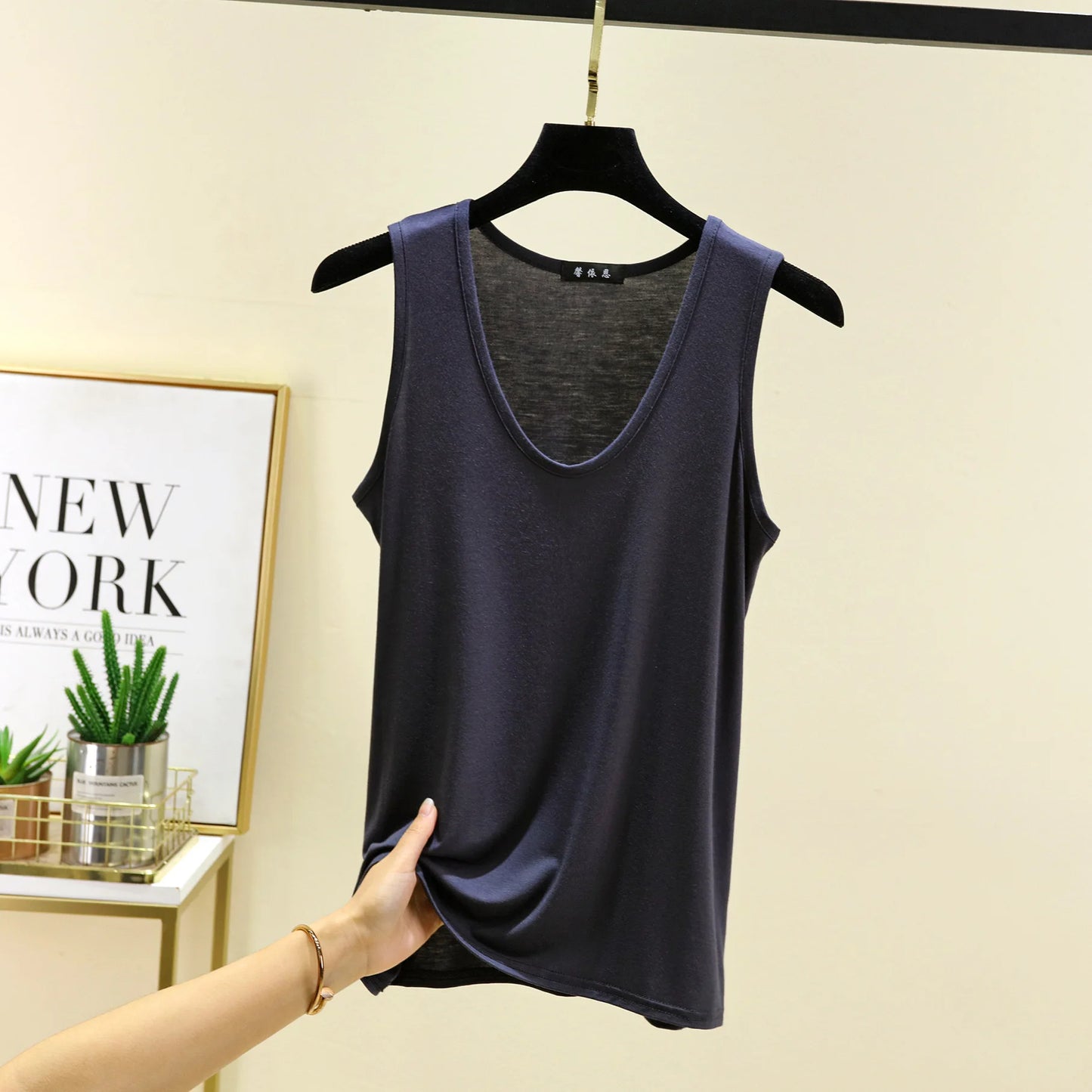 Plus size Women's tank Tops U-Neck Summer Loose Tee