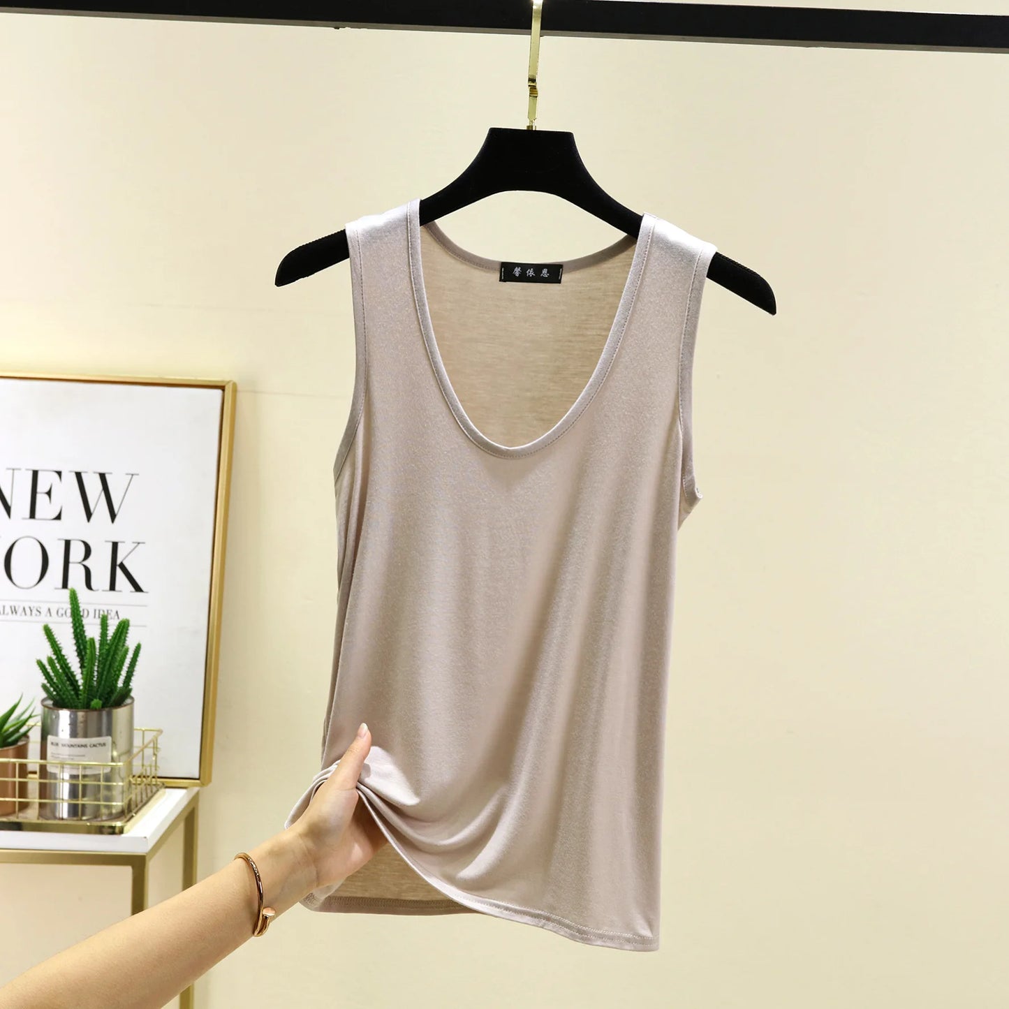 Plus size Women's tank Tops U-Neck Summer Loose Tee