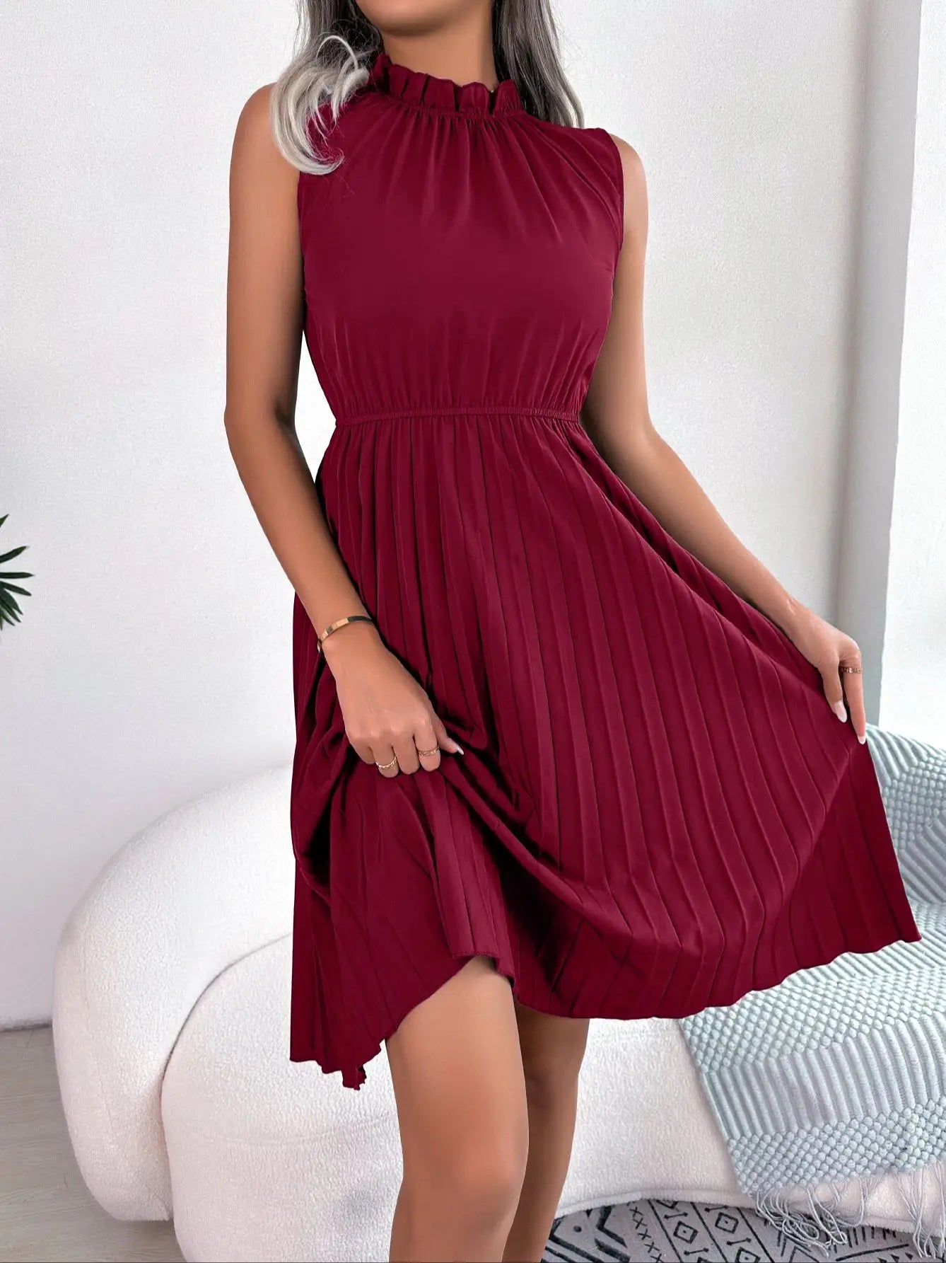 Women Summer Casual Pleated Sleeveless Knee Length Dress.  S-XL
