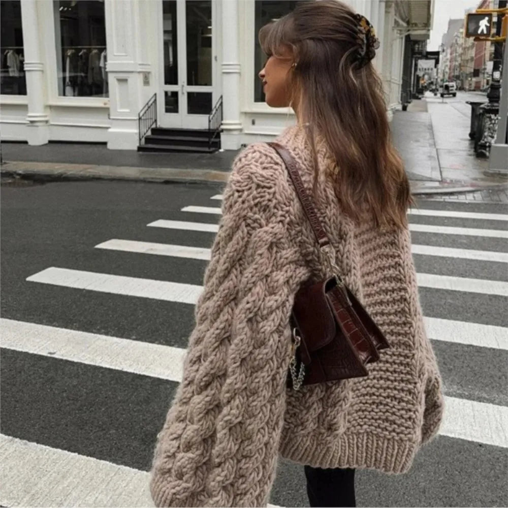 Women's Thick Line Big Twist Knitted Loose Sweater Pullover Fashion Casual Crochet Round Neck Sweaters Solid Color New Knitwear