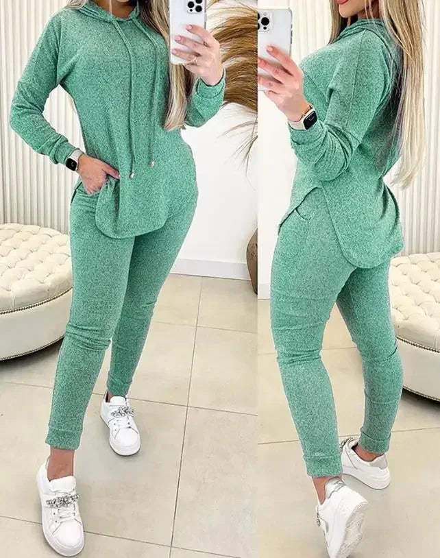 2 Piece Set Women Long Sleeve Hooded Sweatshirt & Casual Pocket Design With High Waist Pants.