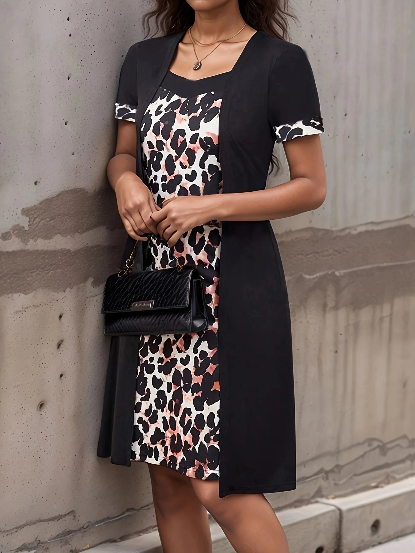 2025 Summer Elegant Dress Women Leopard Print Short Sleeve Lady Casual Loose Plus Size Dress .