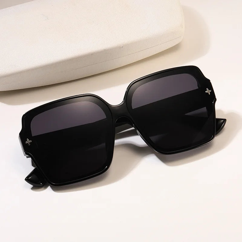 Luxury Women's New Retro UV Protection UV-400 Large Frame Glasses