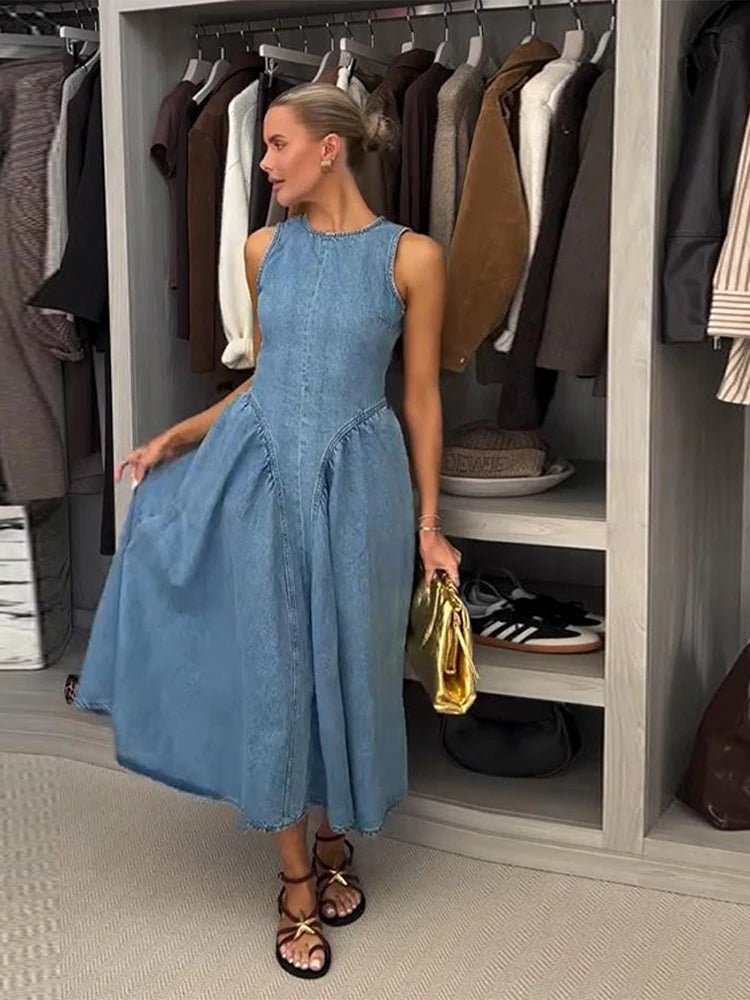 Trendy Women's Summer Denim Dress Backless Sleevess Long O-Neck Vintage Washed Blue Casual Daily Wear.  S-XL