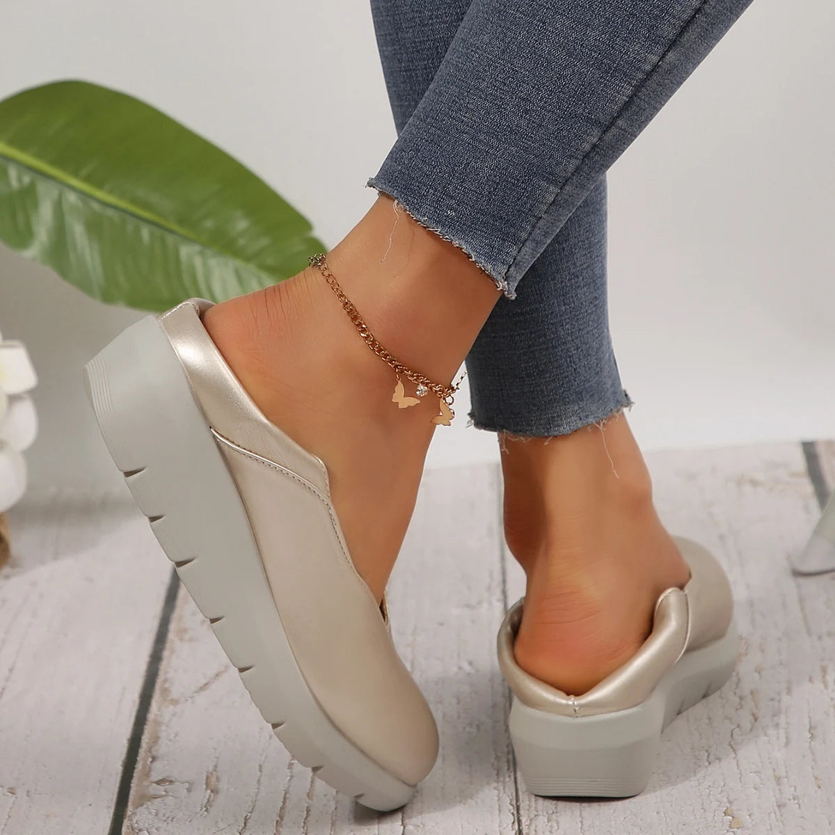 Women Fashion 2025 Spring Summer Lightweight Loafer Soft Sole Comfort Casual Shoe