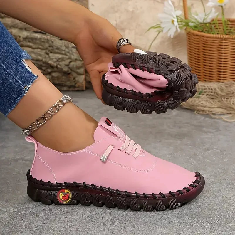 New Women Sneakers Comfortable Soft Leather Loafers Shoe for Women Hand Sewn Thread Mom Shoes Fashion Outdoor Sneakers Women