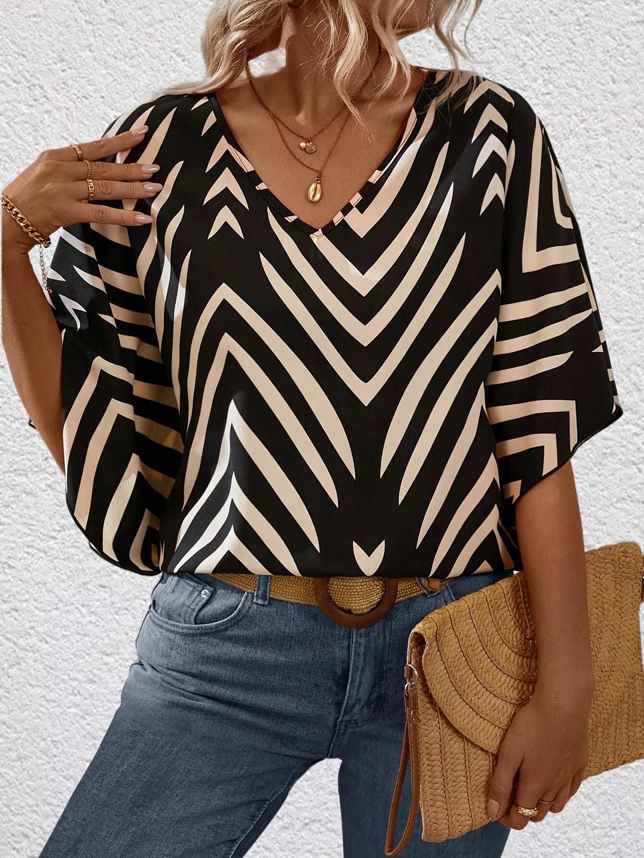 Plus Size 1XL-5XL Women's V-Neck Loose Striped Bat wing Sleeve Casual Short Sleeve.