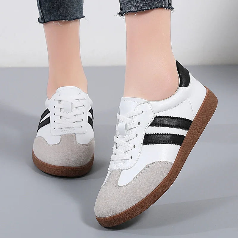 Women Fashion Casual Outdoor Walking Sneakers Comfortable  For Walking And Sports.