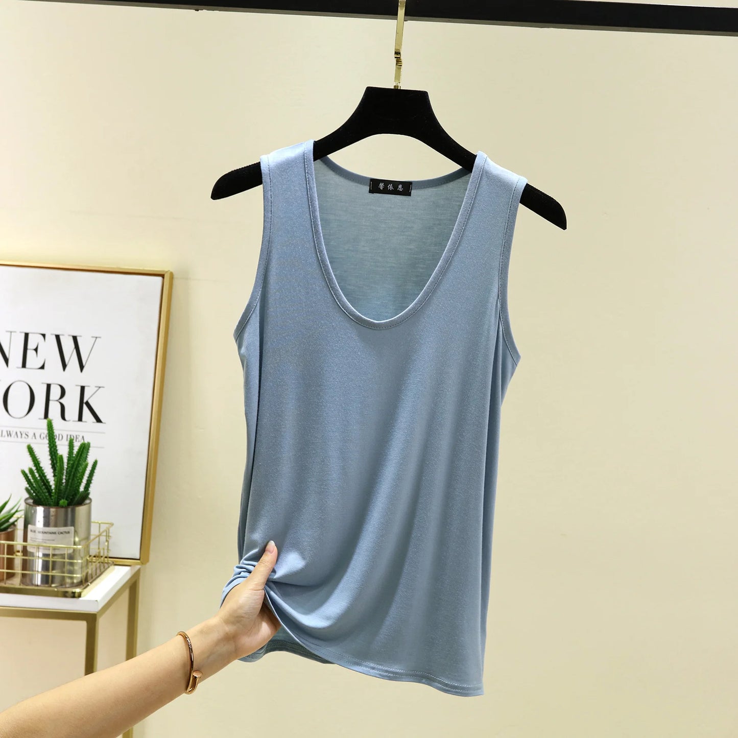 Plus size Women's tank Tops U-Neck Summer Loose Tee