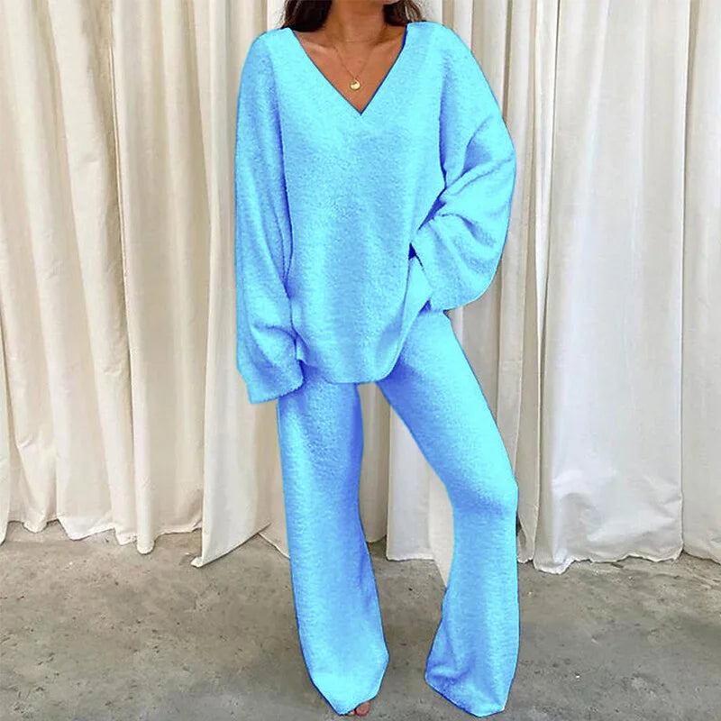 Women's Two-Piece Comfortable Casual V-Neck Long Sleeve Pullover And Pants.