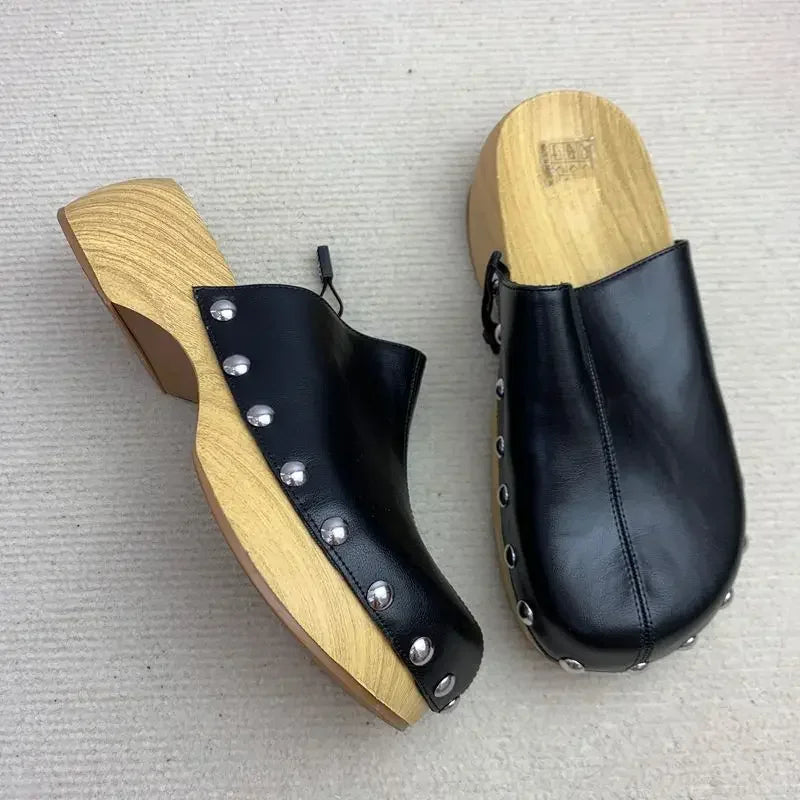 Women Clogs Metal Rivets Decoration Platform Sandals Outdoor Thick Sole Casual Clog