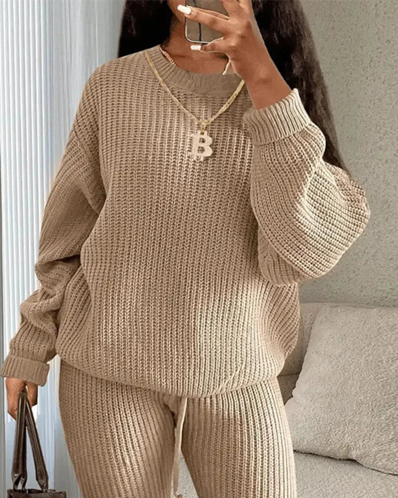 Ladies Two Piece Fashion Leisure Knitted Casual Suit